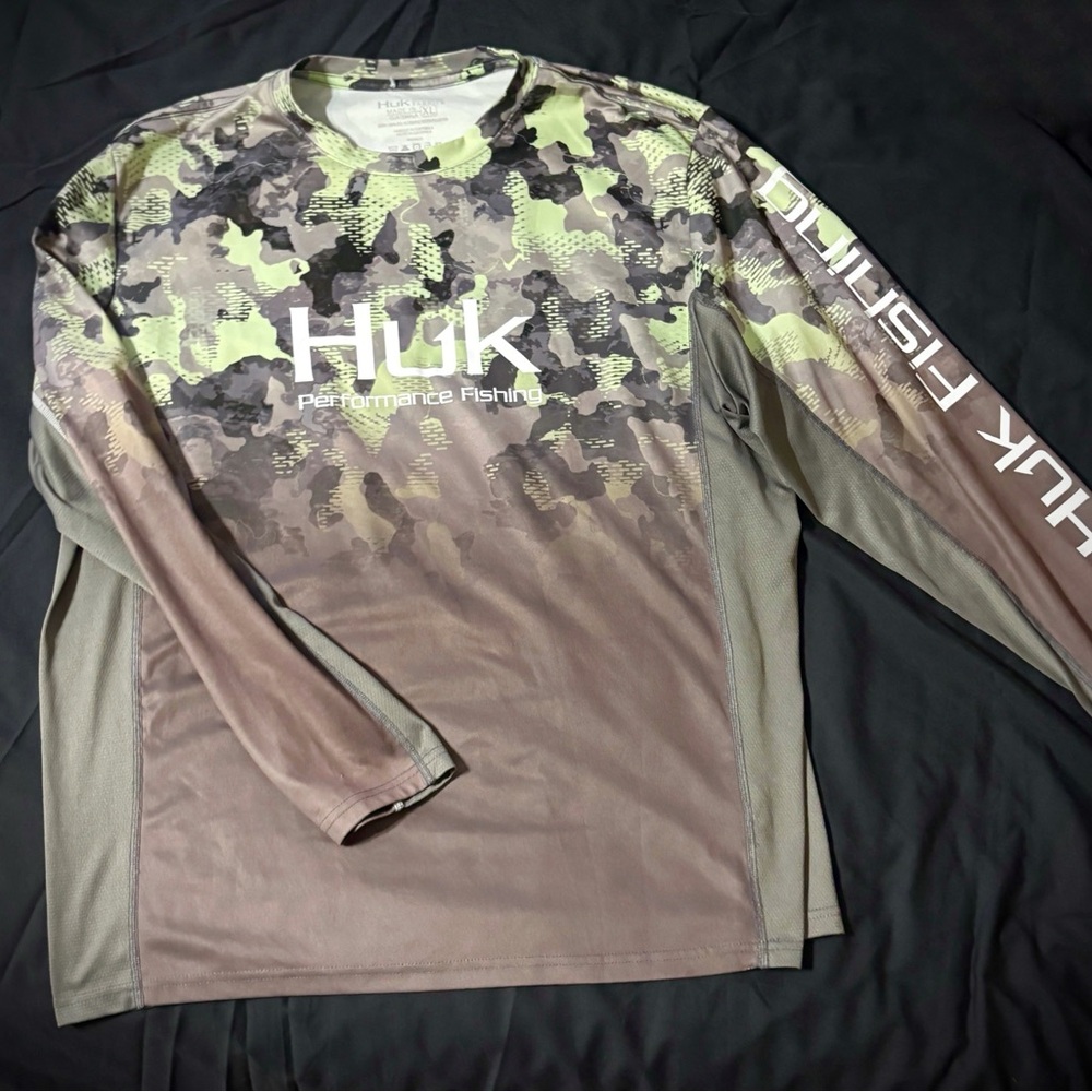 Huk Men's Long Sleeve Camo Shirt - Green and Brown